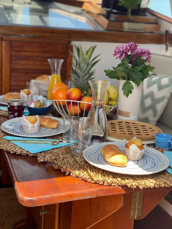 Botel Sailing Nights Boat&Breakfast Hotel Alghero